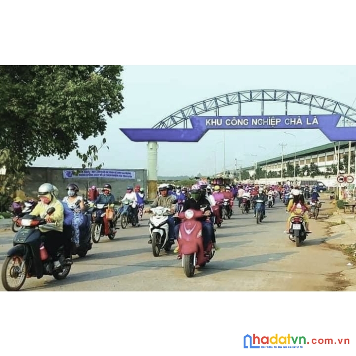 Đất full thổ cư, 2 mặt tiền ngay khu công nghiệp chà là, tây ninh, giá hơn 600 triệu