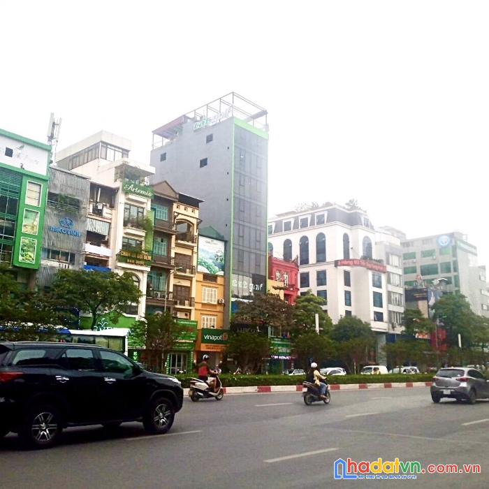 Siêu đẹp mặt phố trần duy hưng 118m2, mt 5.5m. giá 30 tỷ, kinh doanh bất chấp
