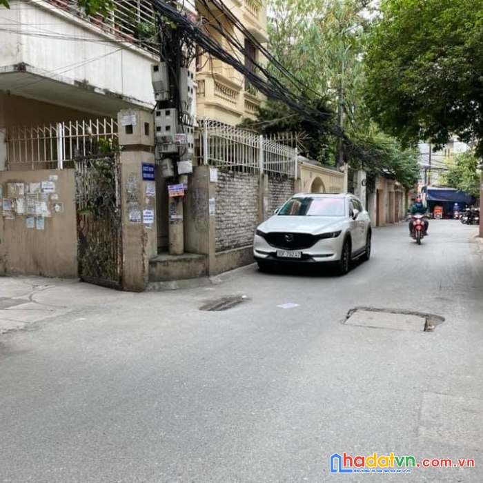 Tôi bán nhà tại hoàng mai, lô góc, ô tô đỗ cổng, cách phố 10m, vị trí tuyệt đẹp, 35m2, 3.3 tỷ