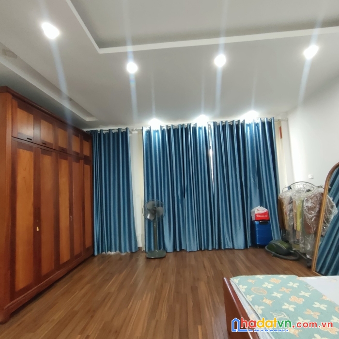Mặt phố nguyễn khánh toàn 206m mt 12m giá chỉ 50 tỷ