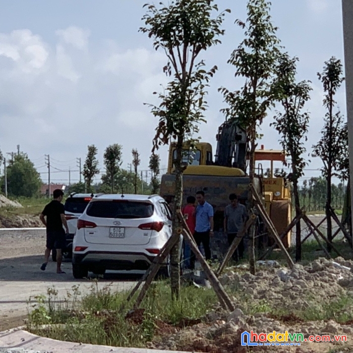 Tôi cần bán lô đất trục chính d3 tại becamex chơn thành.