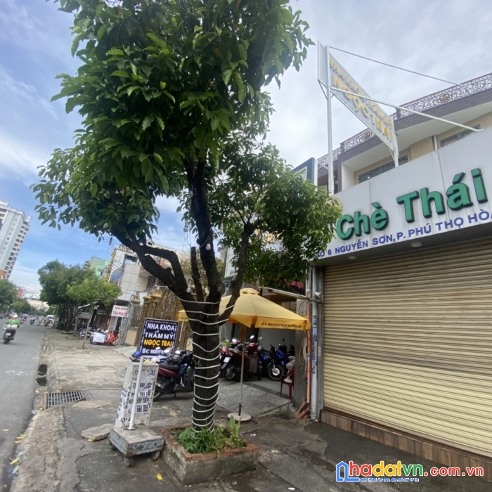 Mtkd 400m2 nguyễn xí cạnh bến xe miền đông giá 75 tỷ