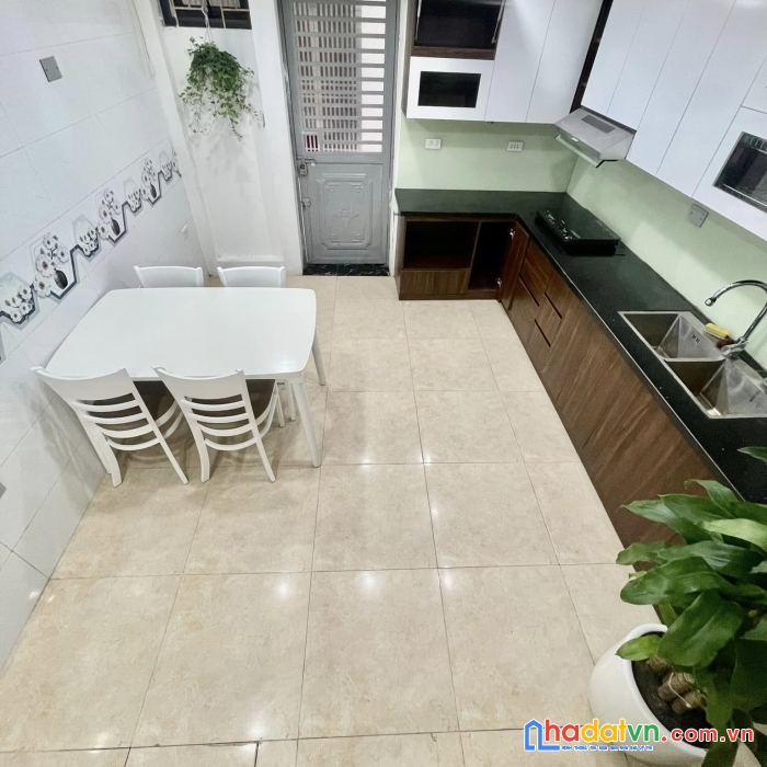 Nhà đẹp ở ngay đón tết - chính chủ cần tiền bán gấp nhà lê trọng tấn - hà đông - nhà dt 60m, 4
