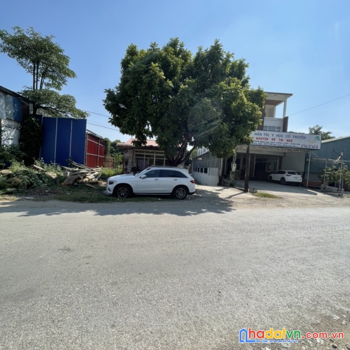 Bán lô đất 2100m 1800m thổ cư mặt đường 21b sẵn nhà thuận tiện kinh doanh giá 17 tỷ tại thanh cao
