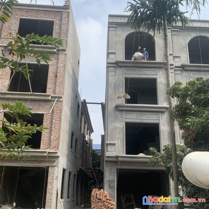 Nhà 3 tầng rộng rãi thoáng mát,sổ đỏ trao tay 1.7 tỷ