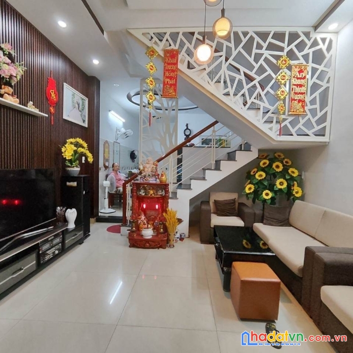 Nhà mặt tiền lý thái tông,  125m2, 4 tầng đẹp , kd