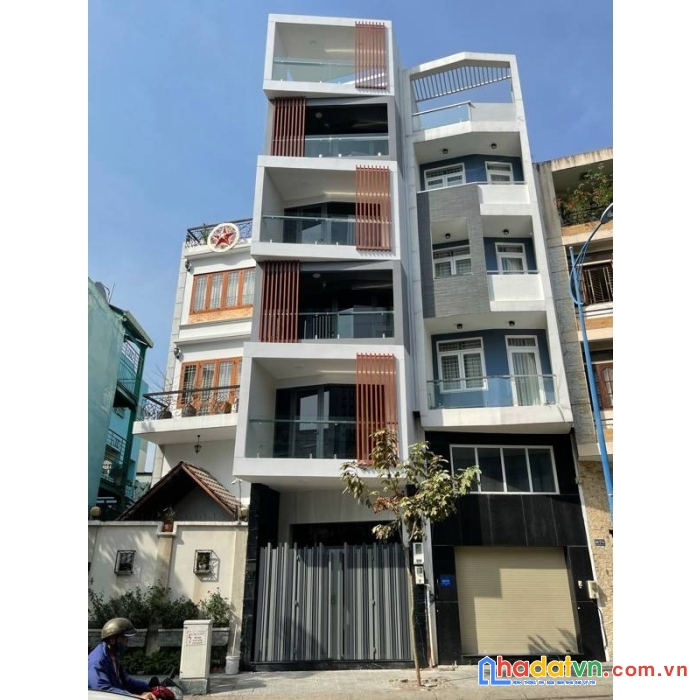 Cho nữ thuê phòng 20m2 đầy đủ tiện nghi mặt tiền q1