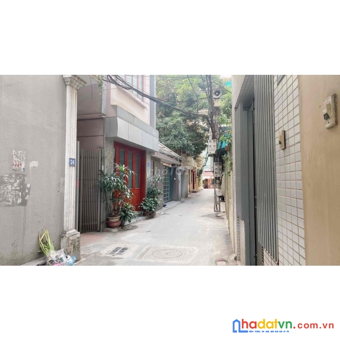 Chính chủ cần bán nhanh căn nhà 5 tầng ngõ thông bồ đề.

địa chỉ: ngõ 135 phố bồ đề, long biên,