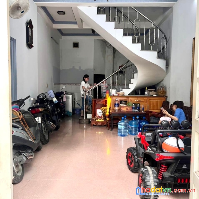 Bán gấp nhà hẻm xe tăng khu vip giáp phú nhuận, nở hậu, 5ty9