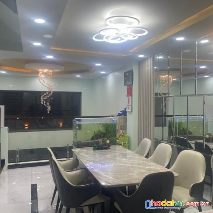 Bán nhà 5 tầng mặt tiền đường số ra lâm văn bền, giá 12 tỷ