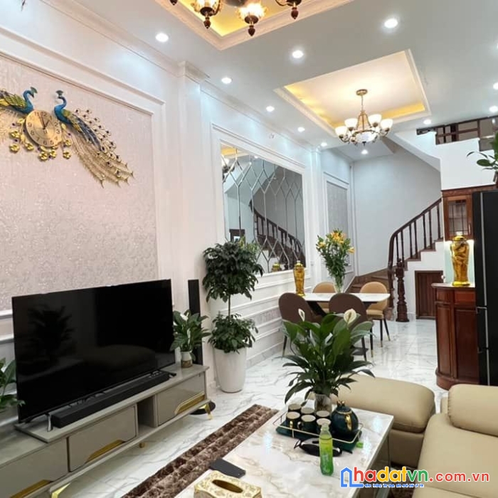 Bán nhà 4 tầng phố xã đàn trung tâm đống đa phố vip giá cực sốt.