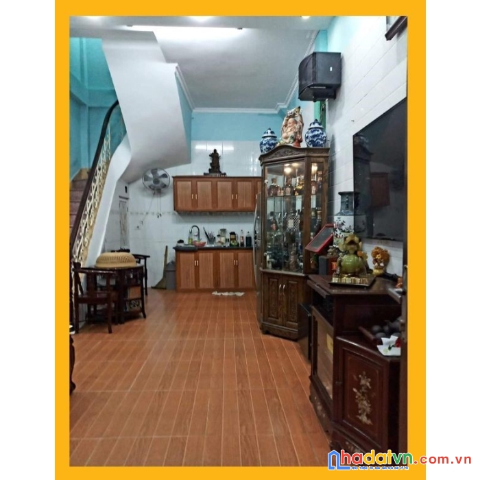 Trần quý cáp sát phố, ngõ thông rộng, dt38m2 x 6t, mt4m, 4 tỷ.