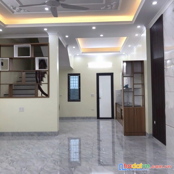 Chính chủ cần bán gấp ngôi nhà ngõ đường giải phóng , tây ga, phường trường thi