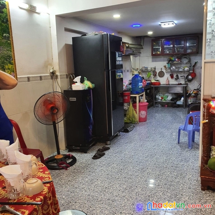 Chính chủ bán gấp nhà, tây thạnh hxh. dt:4x10m, 2 lầu.3pn, giá chỉ 3.9 tỷ.(tl)