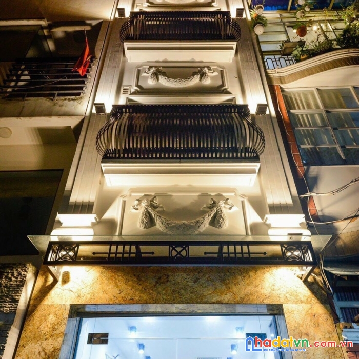 Sở hữu ngay căn nhà vị trí đắc địa tại quận 1 giá quận 9_ hàng ngộp giảm #2_tỷ