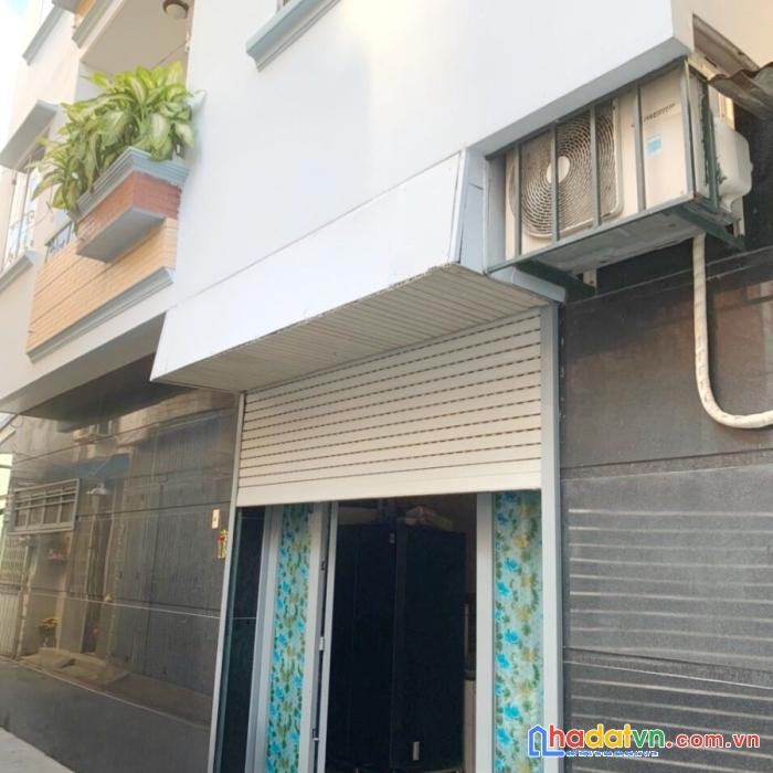 Nhà 4 tầng hẻm thông sát đường bà hạt p9q10 giá 4.3 tỷ