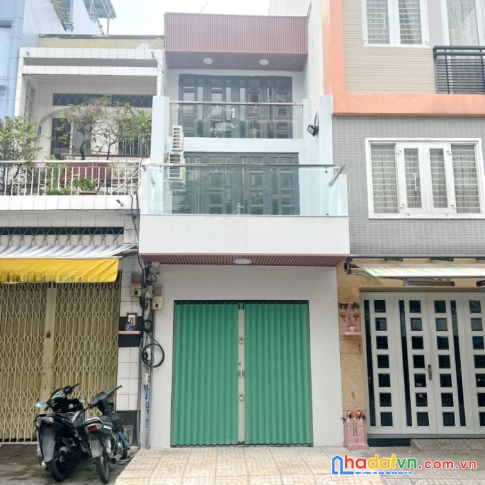Nhà mới 3 tầng (full nội thất) mặt tiền nguyễn tiểu la p5q10