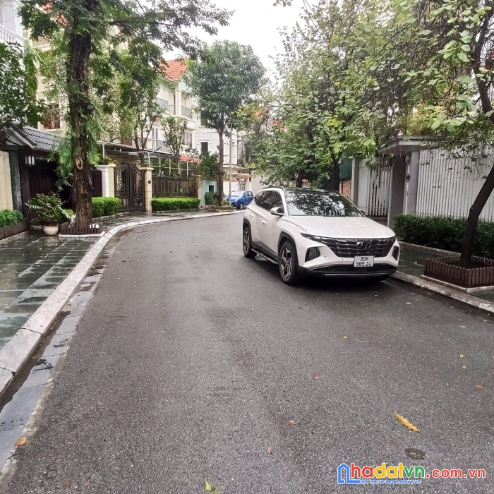 Bán căn biệt thự thô, khu đô thị việt hưng, khu vip, ở đẳng cấp.