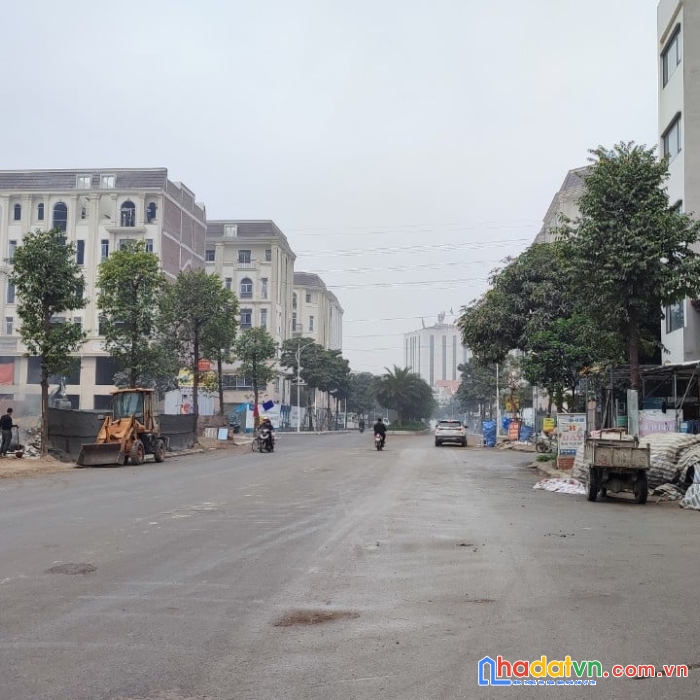 Bán nhá lk vạn phúc - hà đông. dt 45m. 7 tâng. mt 4,5m. giá 9,x tỷ .hàng xóm himlam vạn phúc “một