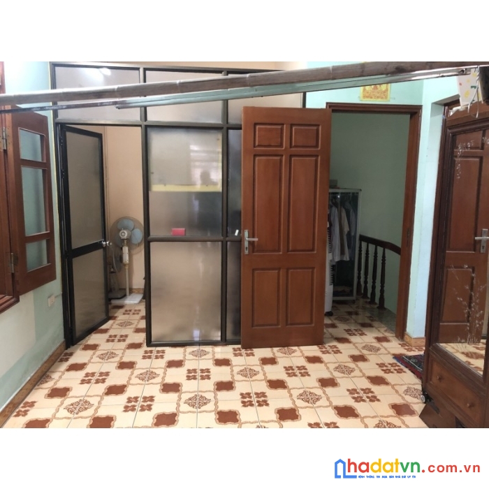 Bán nhà ngõ bồ đề lô ngóc  gần hồ 77m 3t mt8  10 tỷ