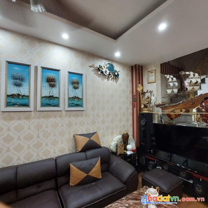 Chủ nhờ bán, nhà cô hạnh giáo viên cầu giấy, ngõ thoáng sáng, nhà bền đẹp, 45m2 giá chỉ 4 tỷ 5