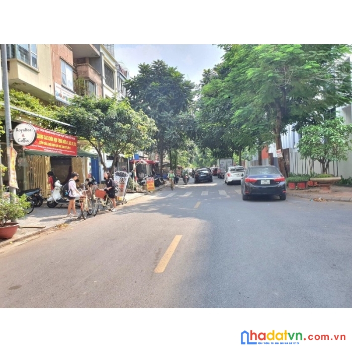 Bán nhà liền kề văn phú, hà đông, 90m2x5t, mt4.5m, thang máy nhỉnh 13 tỷ