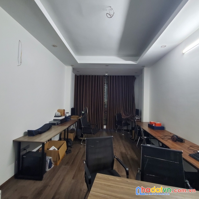 Cầu giấy phân lô ô tô 45m 6t thang máy giá chỉ 10 tỷ 800tr