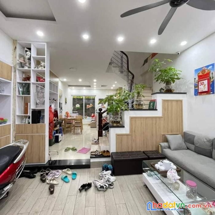 Bán nhà 4 tầng đẹp phố vip xã đàn trung tâm quận đống đa, giá nhỉnh 3 tỷ.