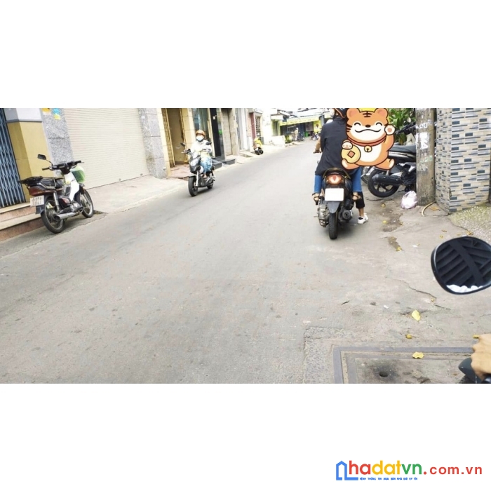 Siêu phẩm lý thường kiệt, tân bình, hẻm 6m, xe hơi vào nhà,  4 lầu, 66m2 giá 10 tỷ.