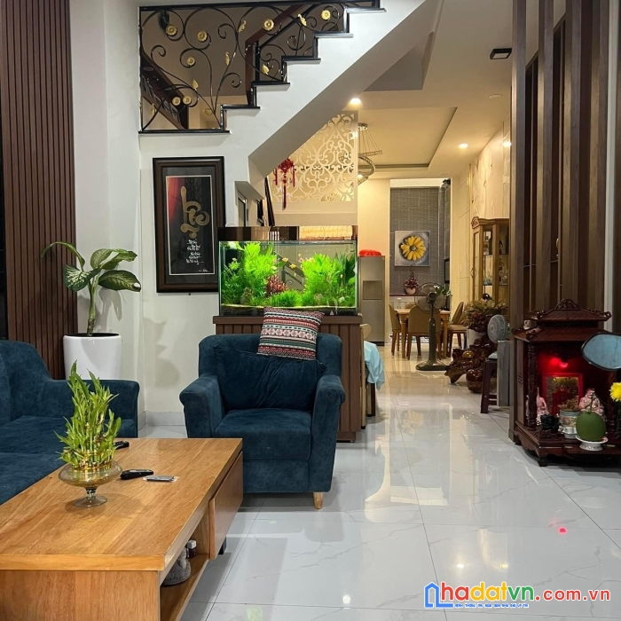 Chính chủ ngộp cần bán gấp , nhà ni su huỳnh liên 4.2 x16.5m ,4 lầu ,hẻm vip 7m thông .chỉ 11 tỷ