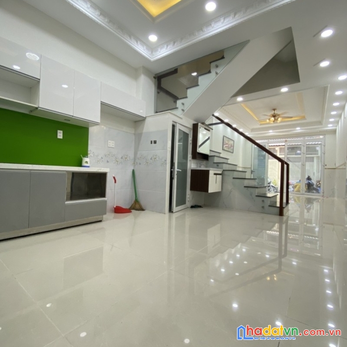 Bán gấp nhà phạm văn hai, tân bình - hẻm xe hơi - 50m2 - 4 tầng btct - chỉ 8 tỷ 4 tl