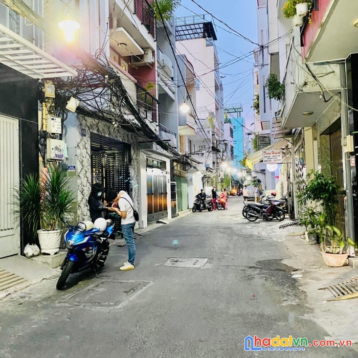 Bán nhà hẻm xe hơi lê văn sỹ 4 tầng đúc btct , quận 3  chỉ 7,8 tỷ tl