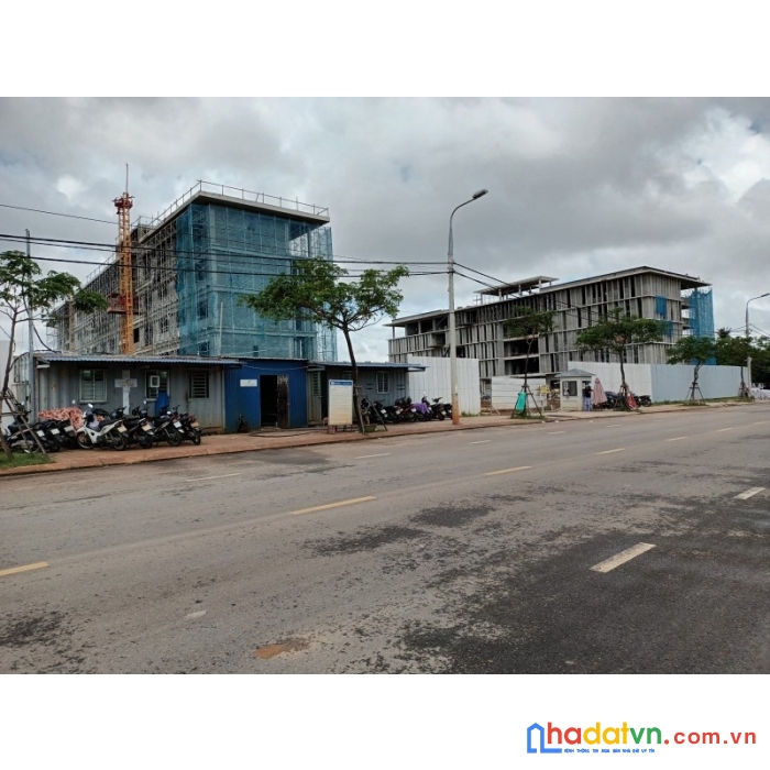 Ngũ hành sơn- chủ kẹt tiền bán gấp lô đất kiệt-dt 100m2-ngang 5m-giá nhỉnh 1 tỷ-lh 0905891799