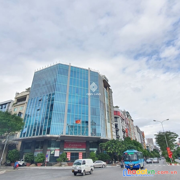 Siêu phẩm hiếm víp - trung tâm tài chính cầu giấy - building 10 nổi 1 hầm - thông sàn - thang máy