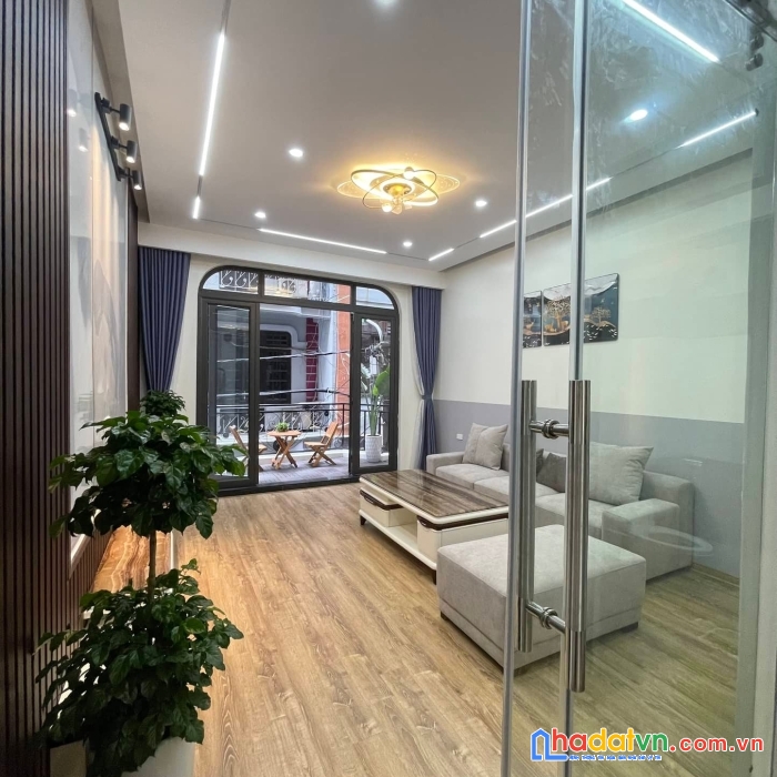 Cực hiếm ! có 1 0 2 cần bán gấp biệt thự rẻ nhất vinhome thăng long 160m 5t  18,x  tỷ