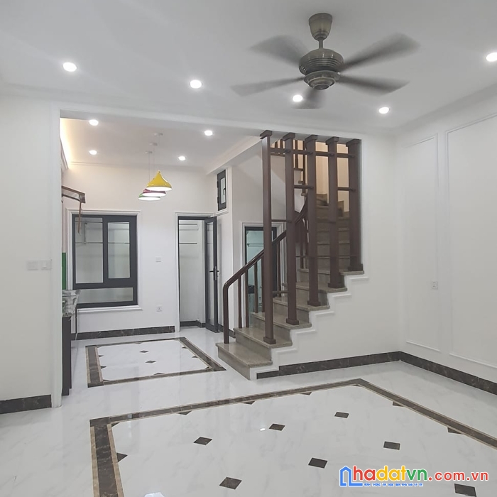 Bán nhà xuân la- tây hồ 120m ra võ chí công, ô tô đỗ cửa, 20m bãi gửi ô tô, 56mx 4 tầng, giẻ nhất