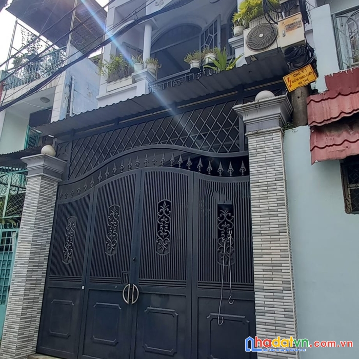Đường 6m - xe hơi tránh thông - ngang lớn - 3 tầng - chỉ 6 tỷ tl