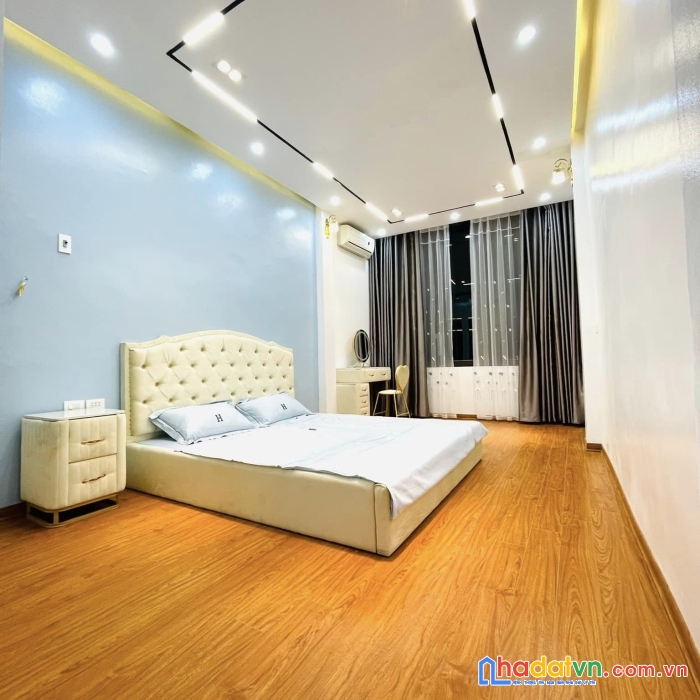 Cần bán gấp nhà phố đội cấn - nhà đẹp ở ngay - 2 thoáng vĩnh  viễn