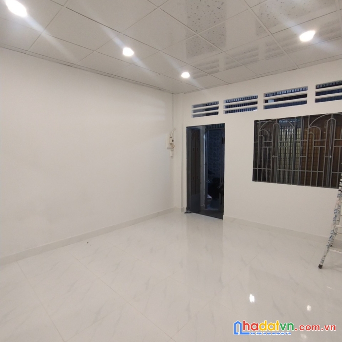 Hàng ngon quận 10 - ngop bank 3 tỷ- ngang 4.1 m-sat mặt tiền tô hiến thành-nhà mới ờ ngay nhỉnh 4