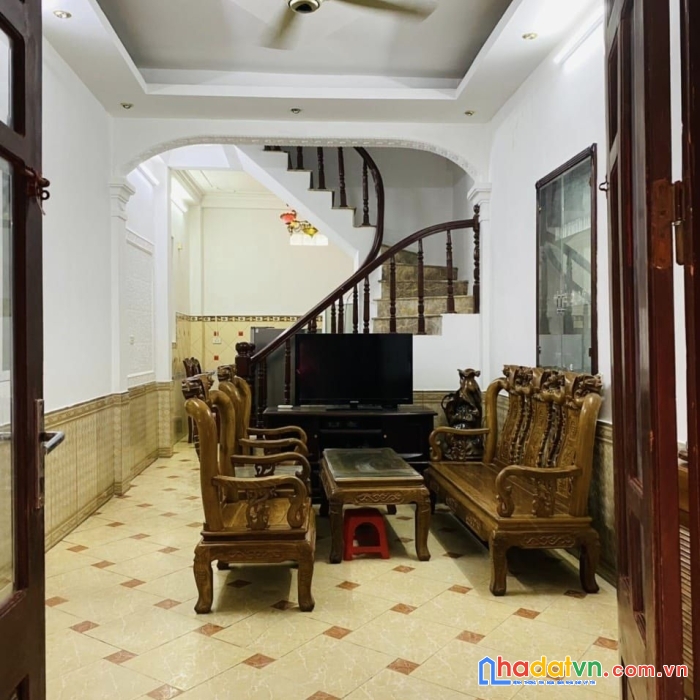 Bán nhà ngõ 376 khương đình - sổ vuông - 4 ngủ - gần phố - tiện sinh hoạt