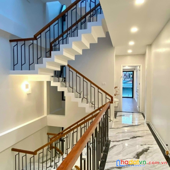 Đào tấn – phân lô- gara ô tô, lô góc, nhà đẹp ở ngay 15 tỷ. lh trang