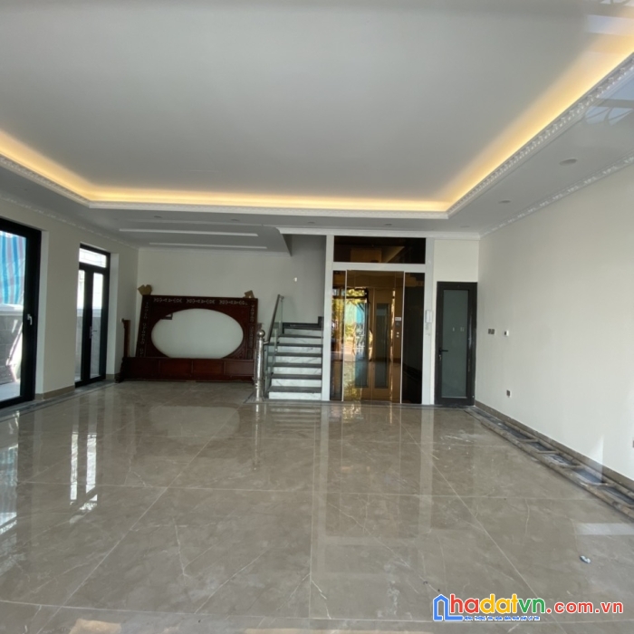 Cho thuê biệt thự shophouse mặt đường lớn 30m đã hoàn thiện tại vinhomes oceanpark gia lâm giá chỉ