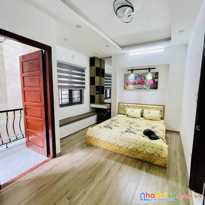Hiếm hiếm hiếm nhà kim giang quận thanh xuân 38m 5 tầng mặt tiền 4.5 lô góc ngõ thông nhà đẹp ở