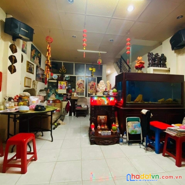 Bán nhà hxh c2c thoại ngọc hầu ,tân phú 70m2, 3 tầng chỉ 3ty999