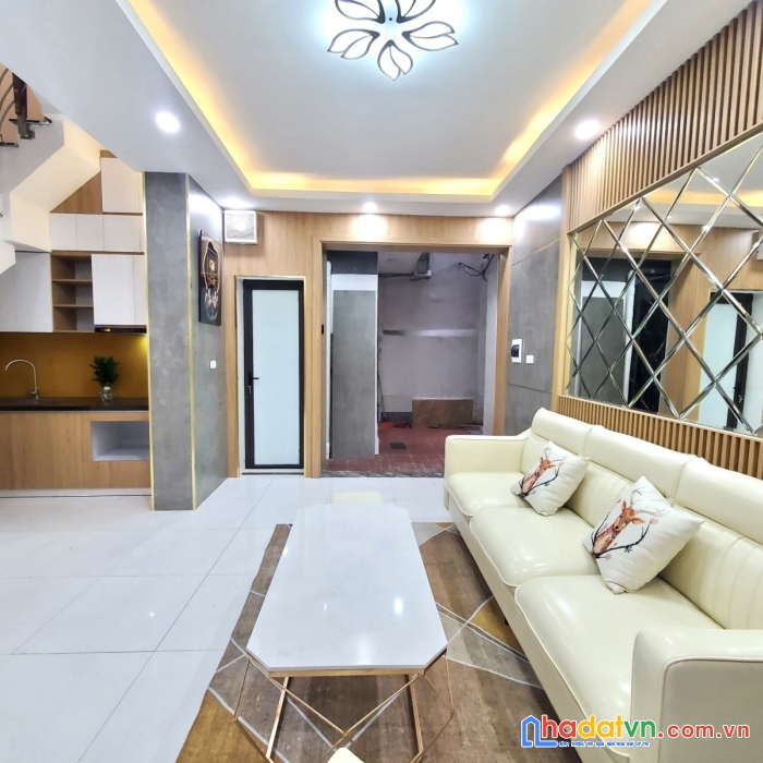 Bán nhà ngõ hòa bình 4 hai bà trưng hà nội 40m2  10m ô tô nở hậu  3 tỷ 1