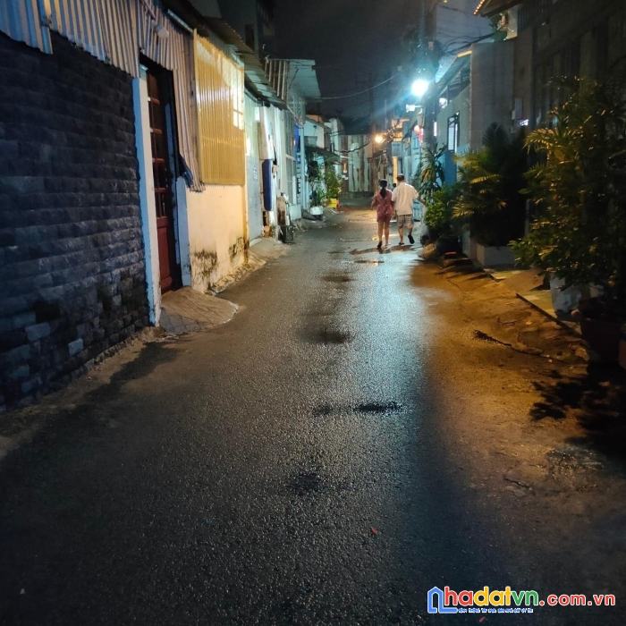 Hxh đỗ cửa, cách hẻm xe tải 20m, khu vực một căn duy nhất bán, giá chỉ 3 tỷ 85