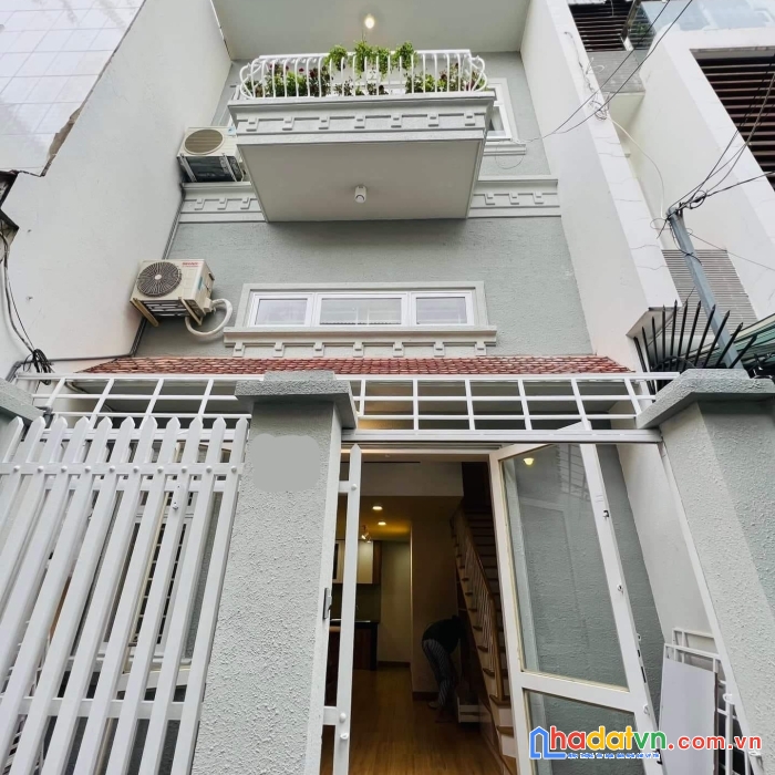 Nhà đẹp sổ đẹp dân trí ok giá tốt – hoàng hoa thám – vuông a4 – 4 tầng – chỉ 5.38 tỷ