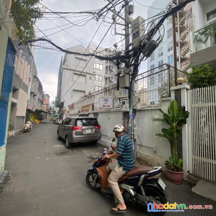 Bán đất lớn mặt tiền đường phan  ngữ p đa kao quận 1