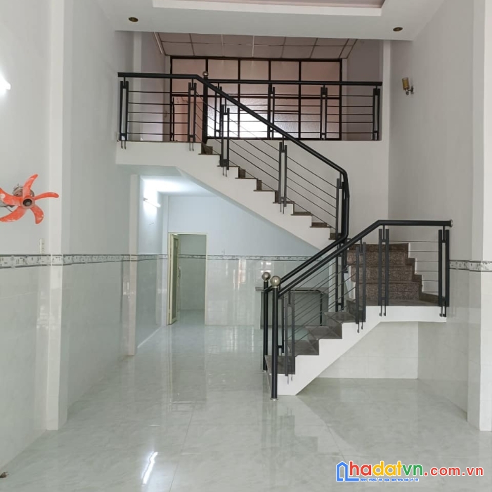 Hot hot – nhà mặt tiền kd, sát ql1a, bình tân, 2 tầng, 60m2 chỉ nhỉnh 3ty.