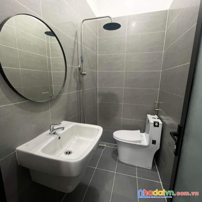 Chủ nhà vỡ nợ, về quê làm lại từ đầu, cần bán gấp căn nhà tâm huyết đường nguyễn hoàng, lh ngay